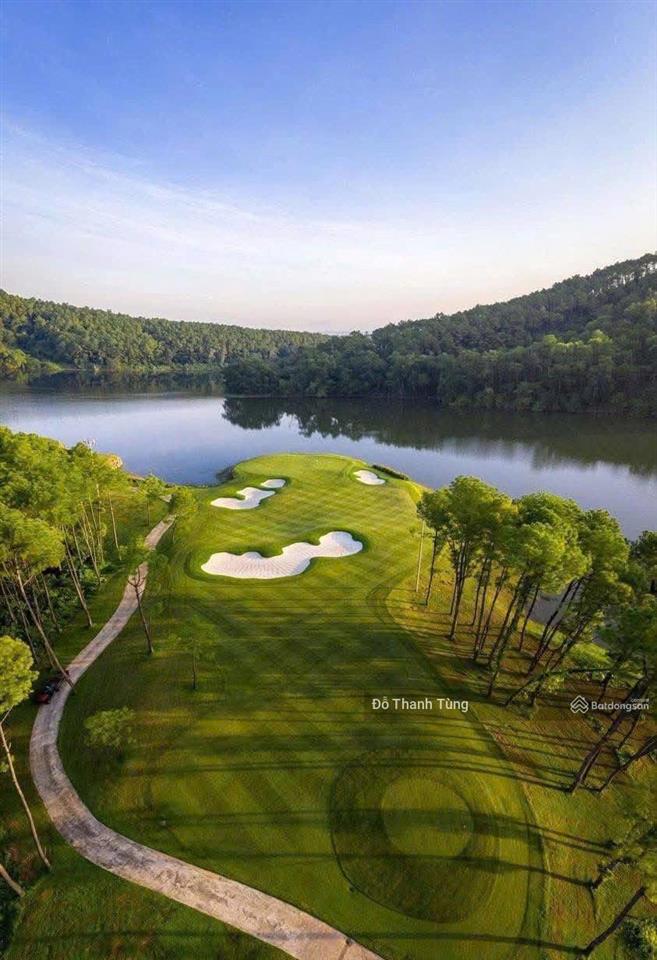 Chuyển nhượng sân golf đẹp nhất tại ninh bình. 36 lỗ tiêu chuẩn quốc tế, giá chuyển nhượng 2000 tỷ