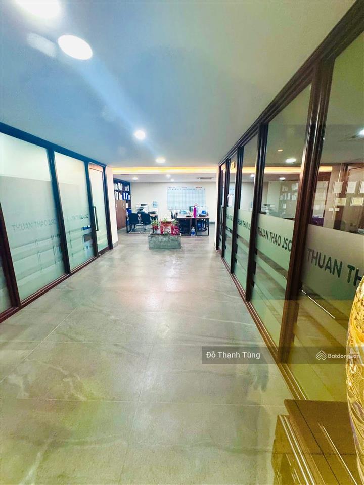 Chuyển nhượng siêu biệt thự, lô góc, vị trí kim cương trong kđt mỹ đình 1. giá chào 136 tỷ có tl