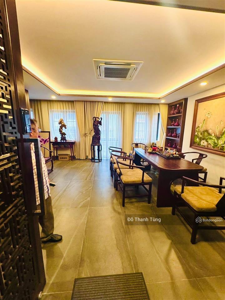 Chuyển nhượng siêu biệt thự, lô góc, vị trí kim cương trong kđt mỹ đình 1. giá chào 136 tỷ có tl
