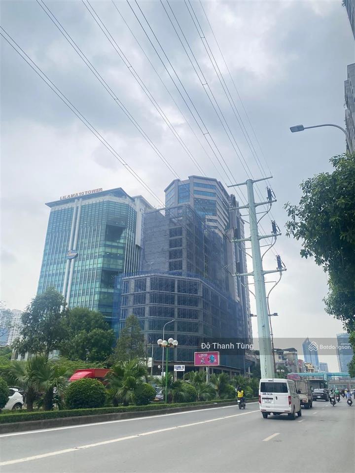 Chuyển nhượng văn phòng hạng a, vị trí siêu đẹp. giá trị nhận diện thương hiệu rất lớn. giá 800 tỷ