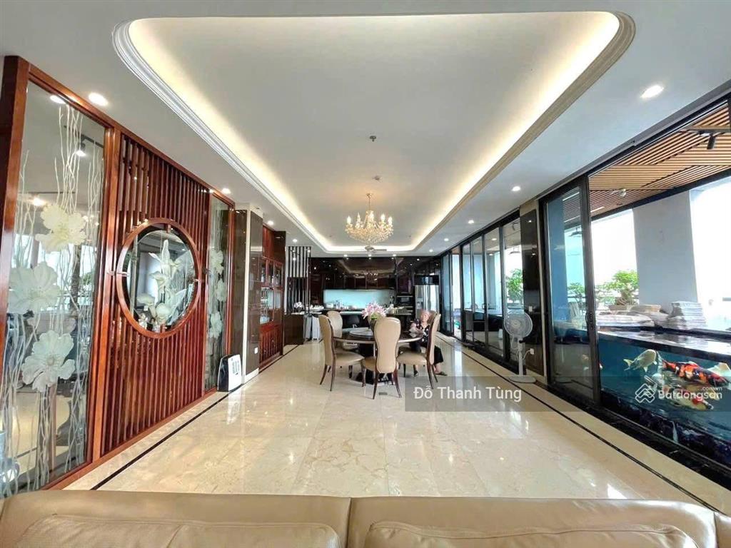 Cần bán căn hộ penhouse đẳng cấp 5*, diện tích khủng. view toàn thành phố, nơi tinh hoa hội tụ.