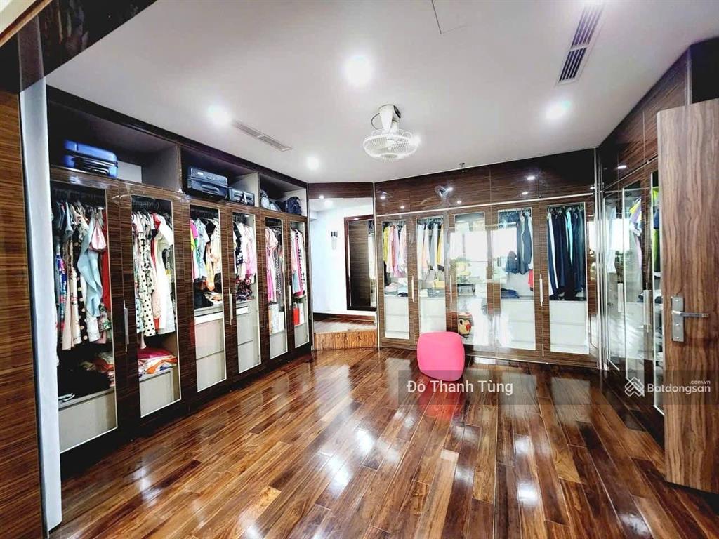 Cần bán căn hộ penhouse đẳng cấp 5*, diện tích khủng. view toàn thành phố, nơi tinh hoa hội tụ.