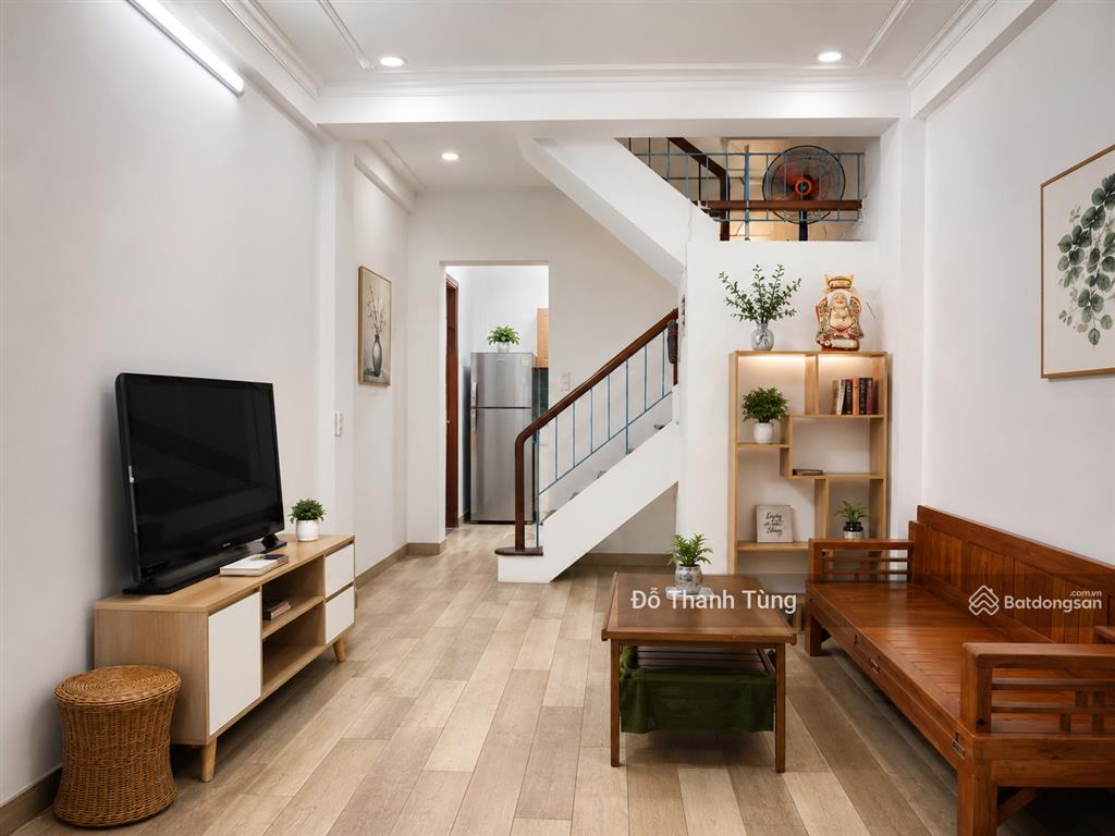 Chính chủ bán nhà số 10 ngõ 115 phố núi trúc, ba đình. nhà chắc chắn, 10m ra phố. giá 10,6 tỷ có tl