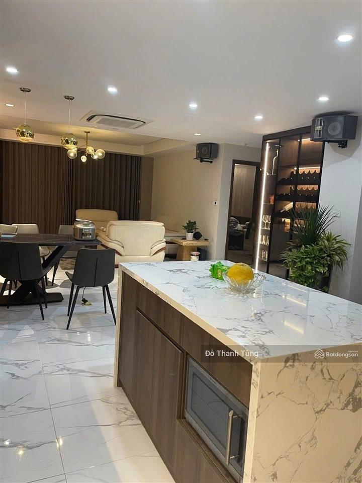 Bán nhanh căn chung cư tòa no17  2 khu đô thị sài đồng. tầng trung đẹp khu, lô góc thoáng sáng