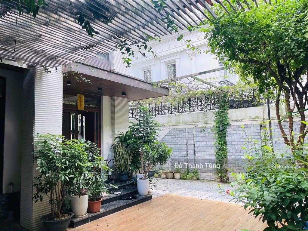 Bán biệt thự khu vip tây nam linh đàm, không gian yên tĩnh, nhiều cây xanh. nơi tinh hoa hội tụ.