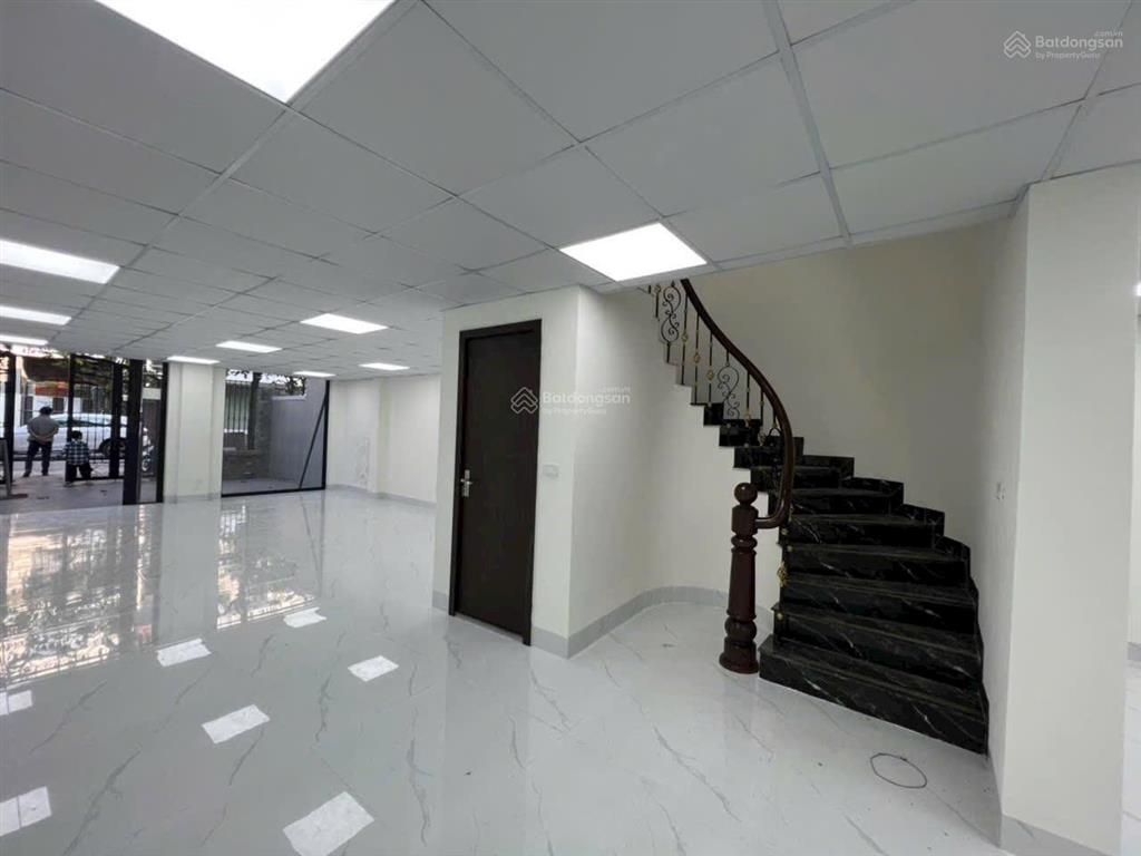 Cho thuê mặt bằng 90m2, 10tr, hà đông, 0888 516 ***