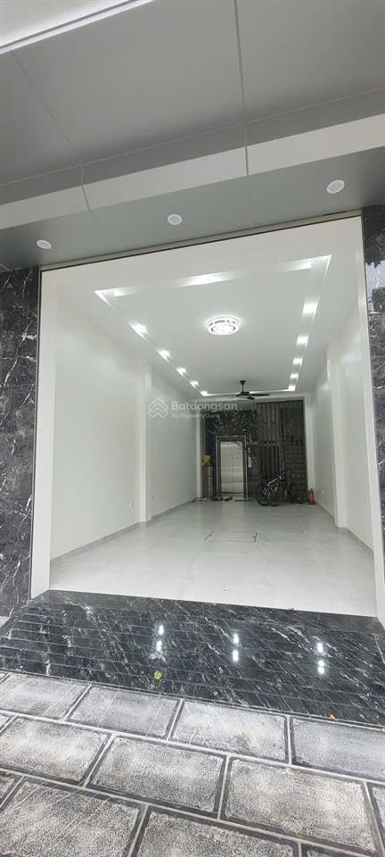 Cho thuê nhà 50m2x3tầng, thang máy, 15tr, hà đông, 0888 516 ***