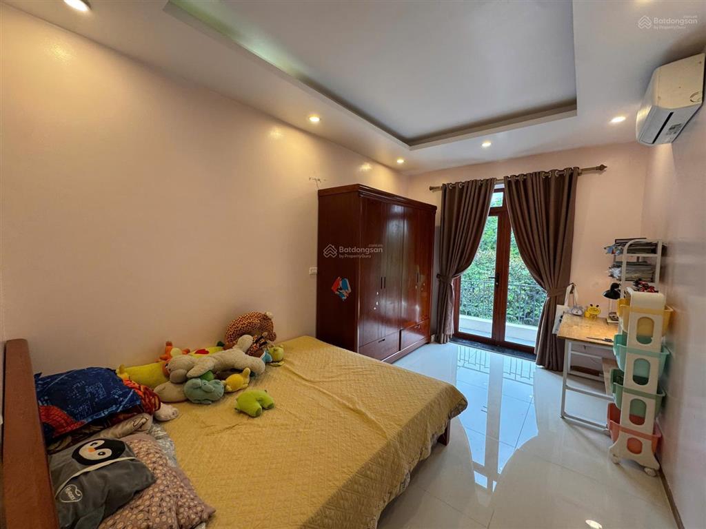 Bán nhanh nhà 4 tầng view vườn hoa, gần vin smart city, 120m2, 25 tỷ, 0888 516 ***