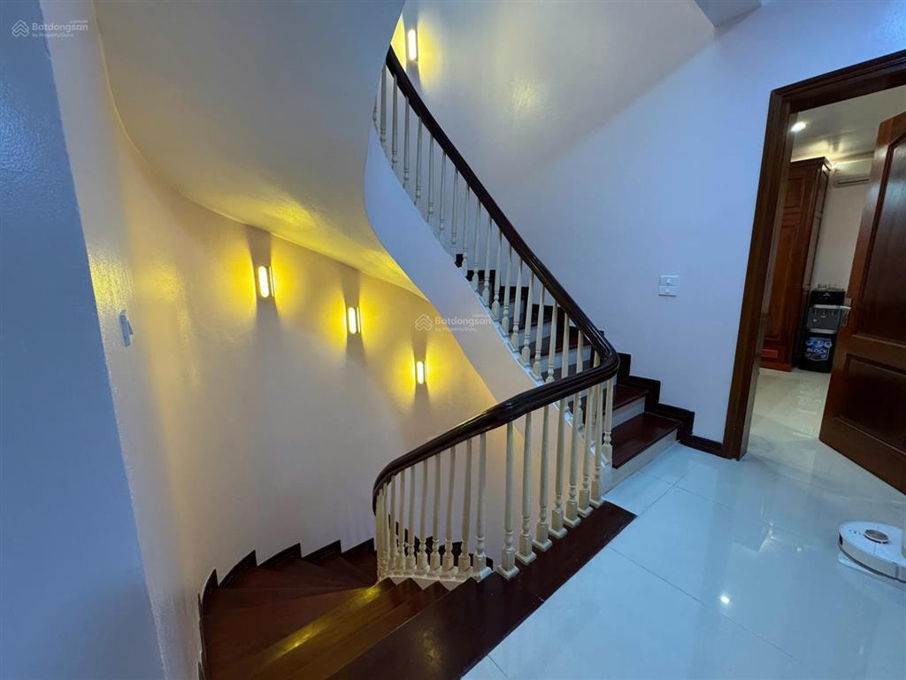 Bán nhanh nhà 4 tầng view vườn hoa, gần vin smart city, 120m2, 25 tỷ, 0888 516 ***