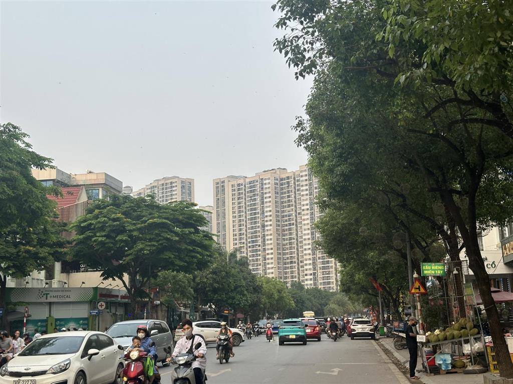 Bán nhà 4 tầng view vườn hoa, gần vin smart city, 104m2, 22,5 tỷ, 0888 516 ***