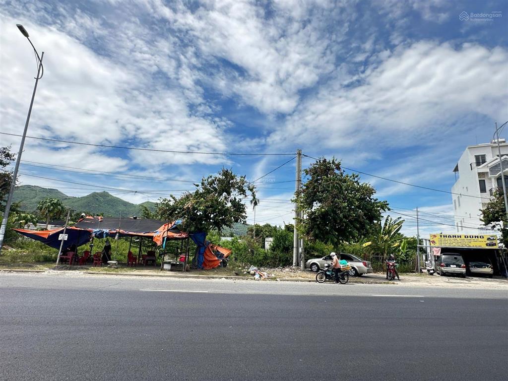 Cho thuê showroom, kho, nhà xưởng, nhà hàng,...