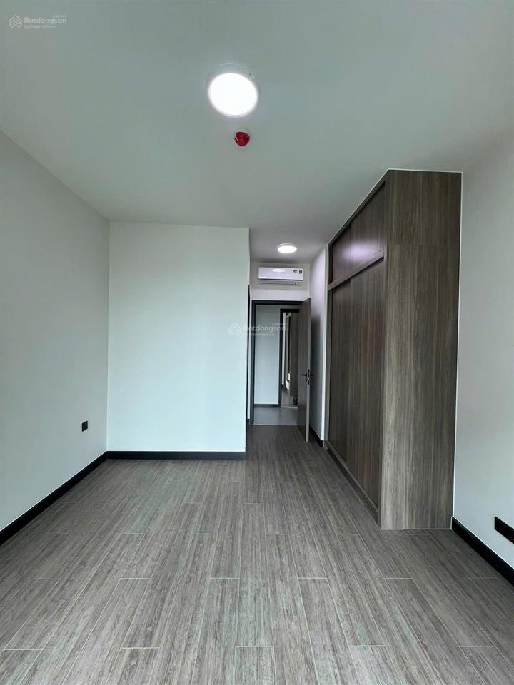 Cho thuê căn hộ delasol 3pn 2wc nội thất cơ bản view sông 29 tr/tháng