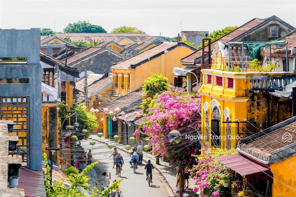 Bán căn nhà mặt tiền đường trần phú, hội an. ngay trung tâm phố đi bộ. vị trí kinh doanh chiến lược