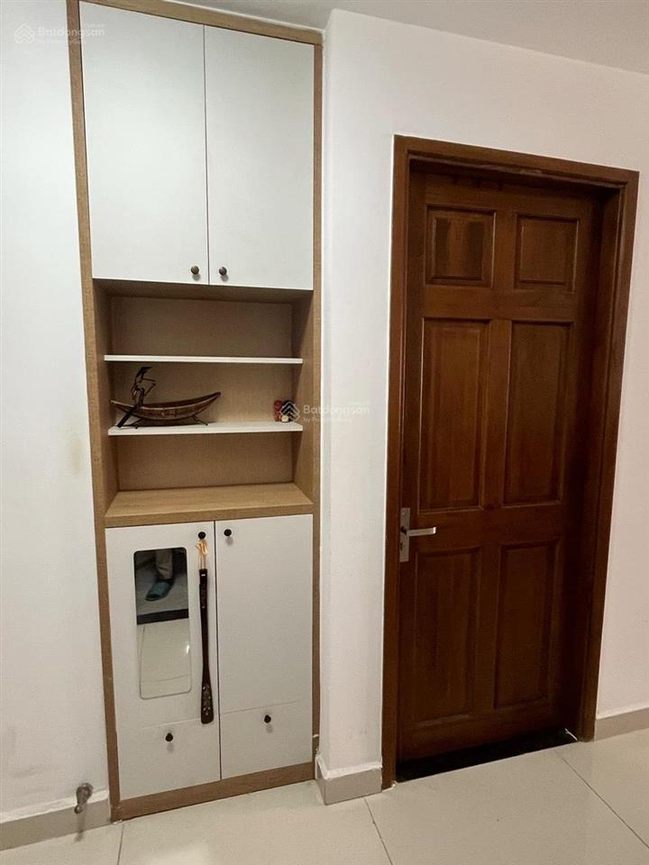 Bán ch sky center 2pn, 2wc,dt 75m,đầy đủ nội thất giá 6 tỷ.cho thuê giá 16tr