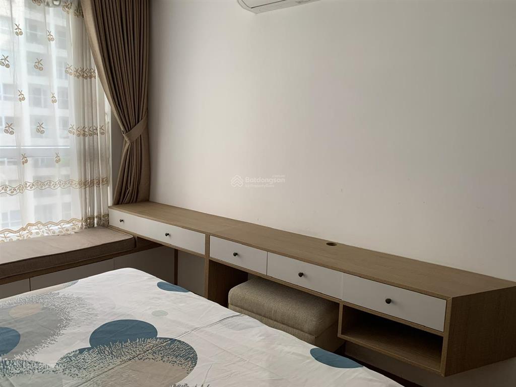 Bán ch sky center 2pn, 2wc,dt 75m,đầy đủ nội thất giá 6 tỷ.cho thuê giá 16tr
