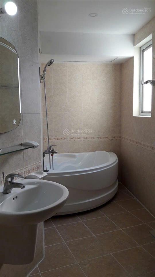 Cần cho thuê gấp căn hộ hùng vương plaza q5, 128m2, 2pn, 3wc, đầy đủ nội thất giá 20 tr