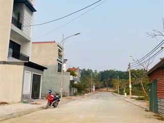 Bán đất ban chỉ huy quân sự Tỉnh, Lai Sơn, Đồng Tâm, Vĩnh Yên. DT 95m2 view vườn hoa