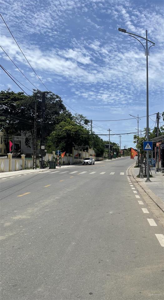 Bán nhà đất diện tích lớn, tặng nhà 2 tầng mặt tiền đường huyền trân công chúa giá chỉ hơn 23 tr/m2