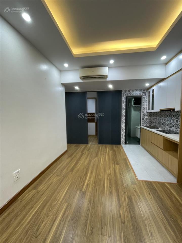 Cho thuê căn hộ tập thể mặt đường trường chinh 65m2 2 ngủ 1 wc 6.5tr/tháng