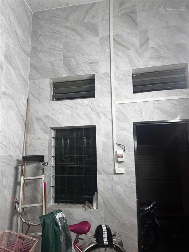 Chính chủ bán căn nhà 1 tầng tại ngõ 381 bạch mai sổ 23m2, thoáng trước sau