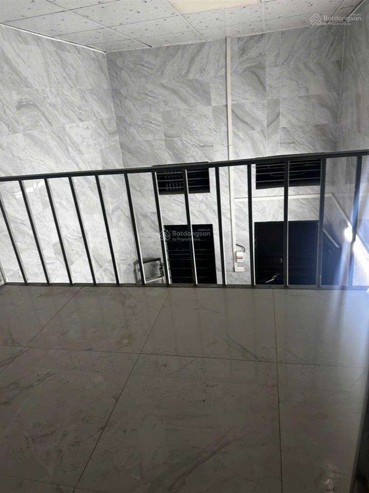 Chính chủ bán căn nhà 1 tầng tại ngõ 381 bạch mai sổ 23m2, thoáng trước sau