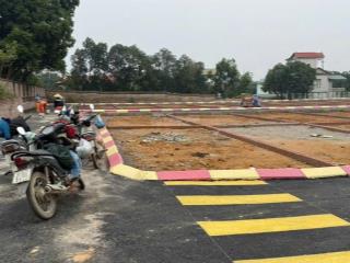 Chính chủ bán lô đất nền phú cát , quốc oai dt 100m2 mt 8m sổ đỏ chính chủ  0945 897 ***