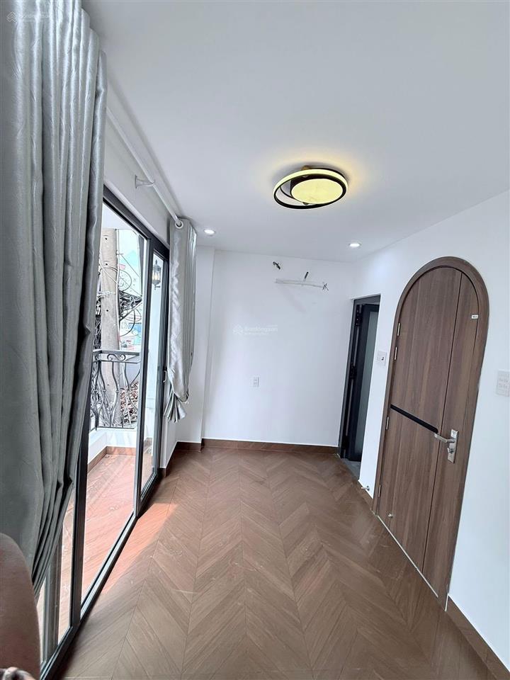 Siêu phẩm mặt tiền văn cao trệt 2 lầu nhà đẹp ngất ngây shr giá có 4 tỷ 150 cho vị trí kinh doanh