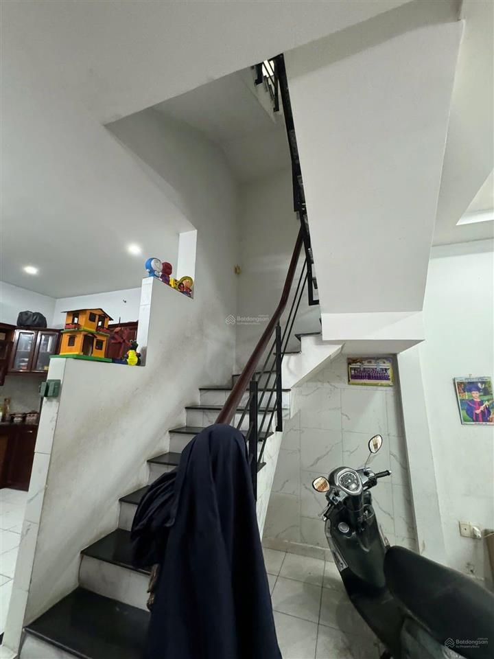 Sale sập sàn nhà 5 d bình tân 4* 14 m trệt 2 lầu sân thượng chốt 5,5 tỷ