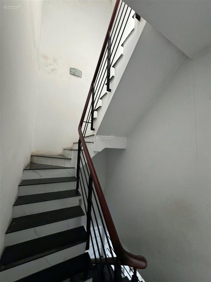 Sale sập sàn nhà 5 d bình tân 4* 14 m trệt 2 lầu sân thượng chốt 5,5 tỷ