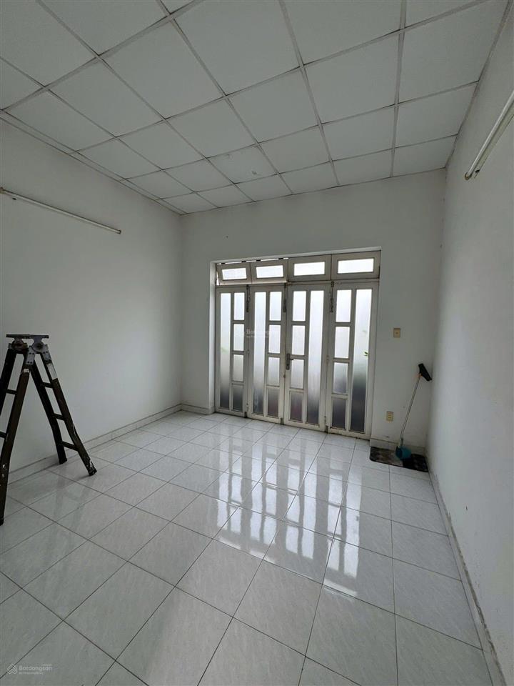 Sale sập sàn nhà 5 d bình tân 4* 14 m trệt 2 lầu sân thượng chốt 5,5 tỷ