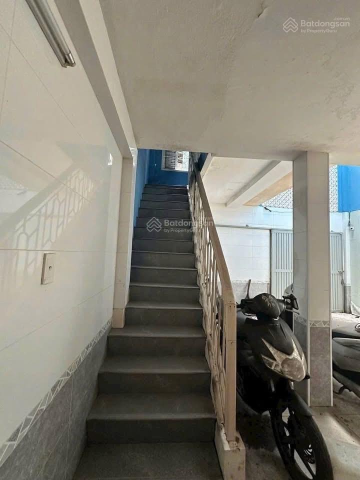 Nhanh mới kịp kèo thơm xuất hiện nhà 3/2 tret 2 lầu btct q11 hẻm 3,5 m mà giá có 4 tỷ250