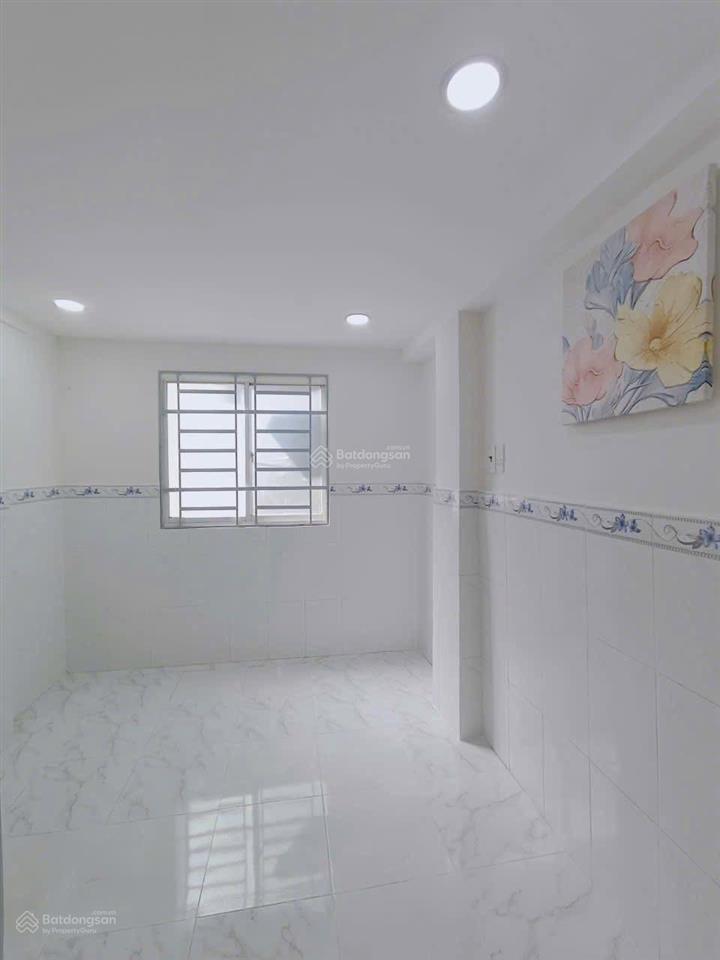 Bán nhà lê đại hành q11 trệt 2 lầu shr nhà đẹp giá hấp dẫn 2 tỷ480