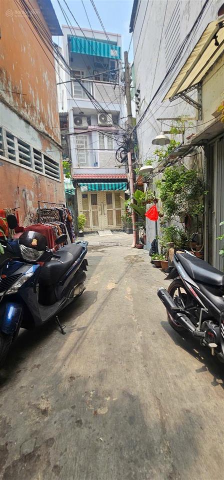 Hoa hồng 1% nhận đủ! nhà 3 tầng shr giá 2 tỷ350