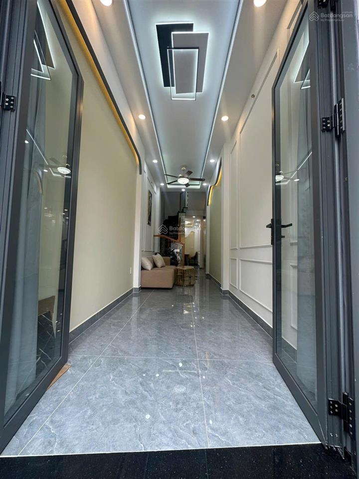 Bán nhà mặt tiền sung túc luỹ bán bích cực kì rẻ nhà đẹp xây lệch tầng 2 lầu st đúc thật giá 5tỷ950