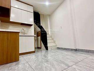 Bán nhà đẹp shr q11 đường lạc long quân trệt lửng lầu giá 2 ty890