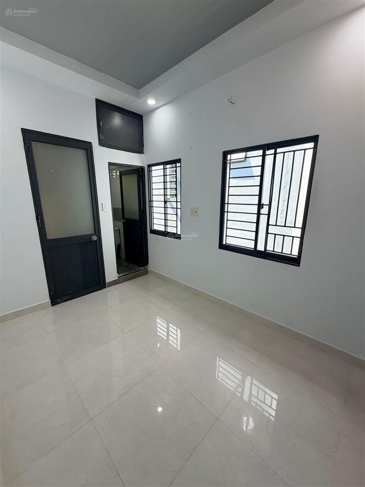 Nhà đẹp hoàng văn hoè tân phú shr ngang rộng 5 m2 dài 2 m5 trệt lầu hẻm 3 m thông giá 2 ty350
