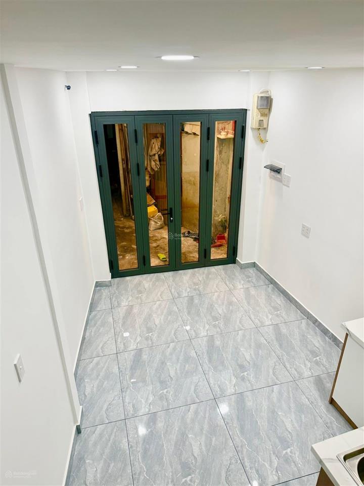 Bán nhà đẹp lạc long quân trệt lửng lầu q11 shr giá 2 tỷ890