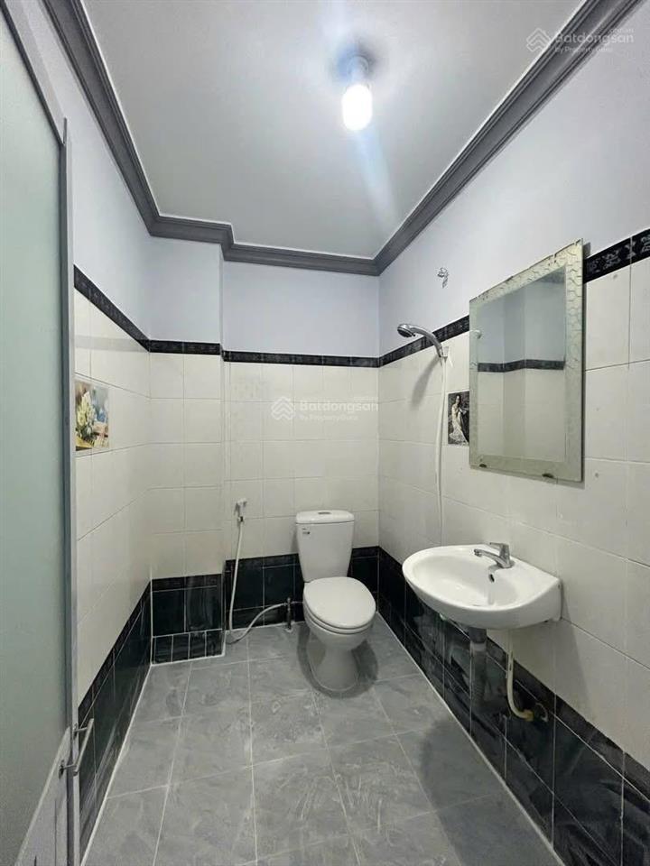 Bán nhà mặt tiền nội bộ lạc long quân q11 trệt 2 lầu sân thượng giá 7 tỷ280