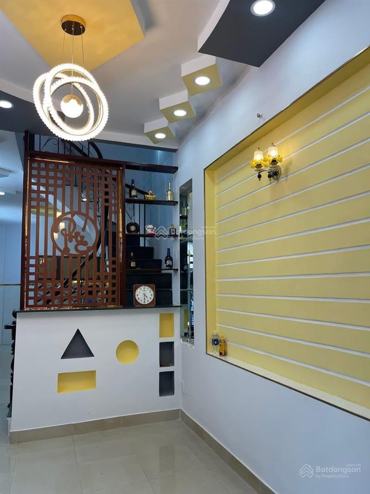 Bán nhà âu cơ q11 dt 3* 12 m trệt 2 lầu nhà đẹp shr giá cực rẻ có 5 ty950