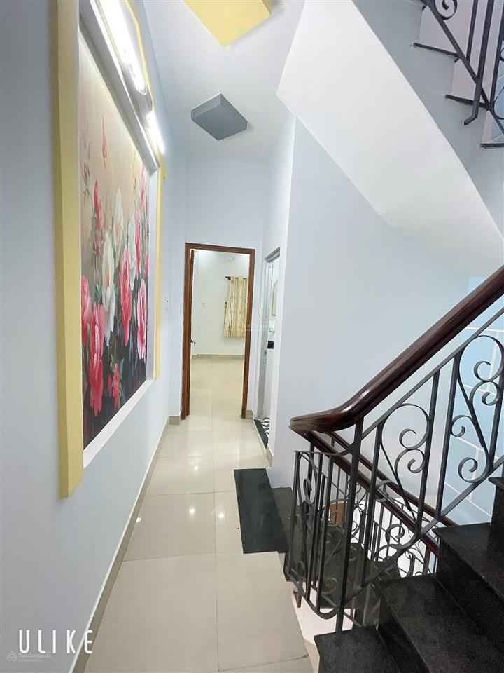 Bán nhà âu cơ q11 dt 3* 12 m trệt 2 lầu nhà đẹp shr giá cực rẻ có 5 ty950