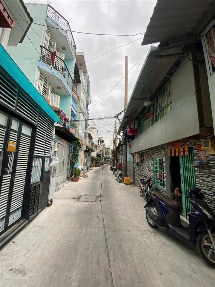 Bán nhà đội cung q11 vị trí đẹp hẻm 6 m thông trệt 2 lầu mà có 3,4 tỷ