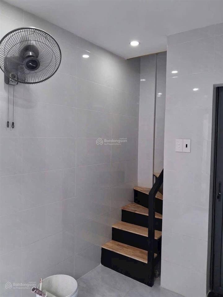 Bán nhà bình thới nhà đẹp 2 lầu hẻm xe hơi q11 vị trí đẹp giá 2 tỷ 800