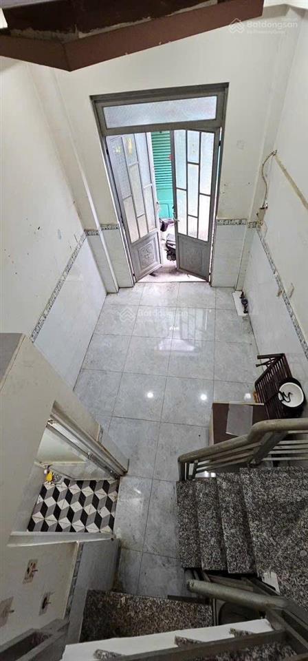 Bán nhà lê đại hành q11 shr trệt lầu nở hậu hẻm 3m thông giá 1 tỷ820 giá cực rẻ