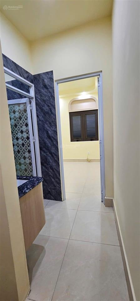 Bán nhà lạc long quân q11 hẻm thông nhà đẹp trệt 2 lầu sân thượng btct giá 4 tỷ 980