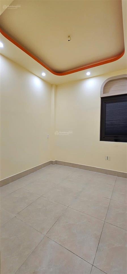 Bán nhà lạc long quân q11 hẻm thông nhà đẹp trệt 2 lầu sân thượng btct giá 4 tỷ 980