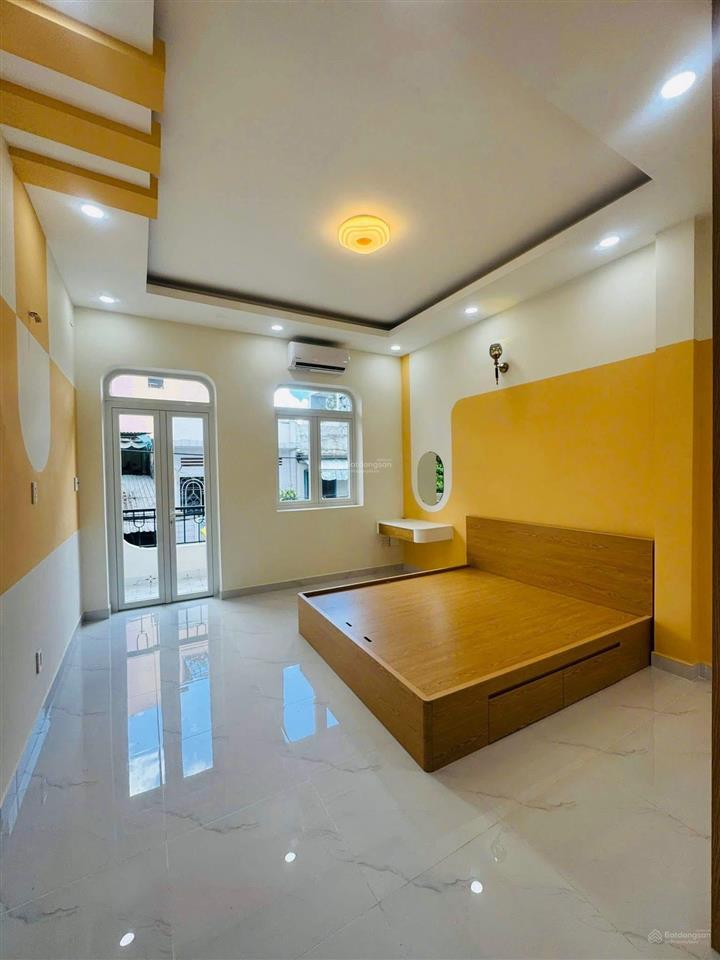 Bán căn nhà lý thánh tông hẻm 8m, 2 mt trước sau thoáng đẹp hiện đại kd sầm uất giá 6,38 tỷ