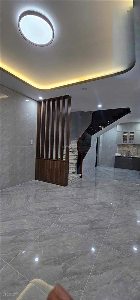 Bán nhà xây đẹp mới đường 3/2 q11 vị trí đẹp trục thẳng ra mt 3/2 trệt 2 lầu hẻm 6 m nở hậu giá 7,8