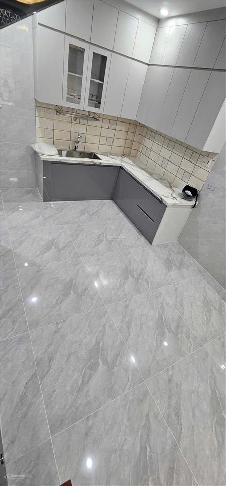 Bán nhà xây đẹp mới đường 3/2 q11 vị trí đẹp trục thẳng ra mt 3/2 trệt 2 lầu hẻm 6 m nở hậu giá 7,8