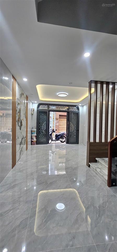 Bán nhà xây đẹp mới đường 3/2 q11 vị trí đẹp trục thẳng ra mt 3/2 trệt 2 lầu hẻm 6 m nở hậu giá 7,8
