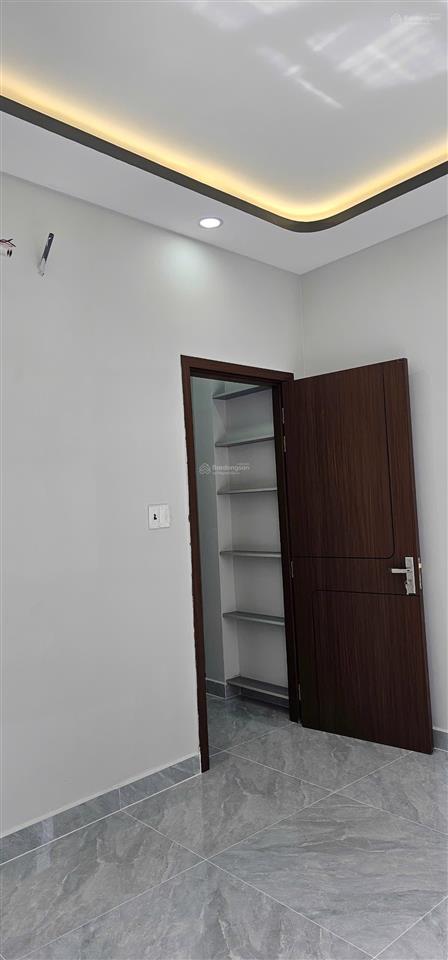 Bán nhà xây đẹp mới đường 3/2 q11 vị trí đẹp trục thẳng ra mt 3/2 trệt 2 lầu hẻm 6 m nở hậu giá 7,8